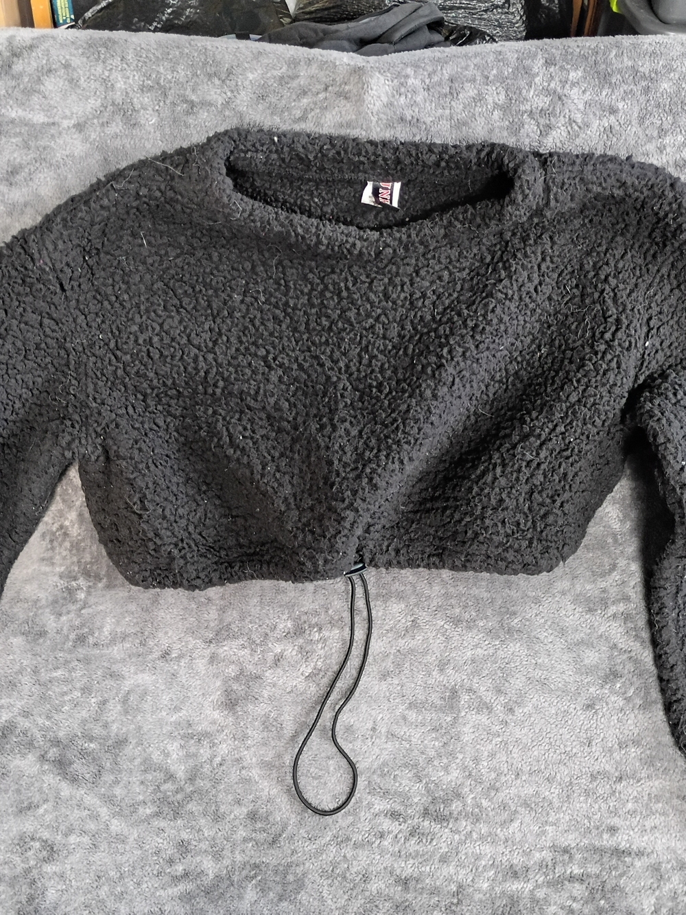 Black Fleece Crop Pullover Top